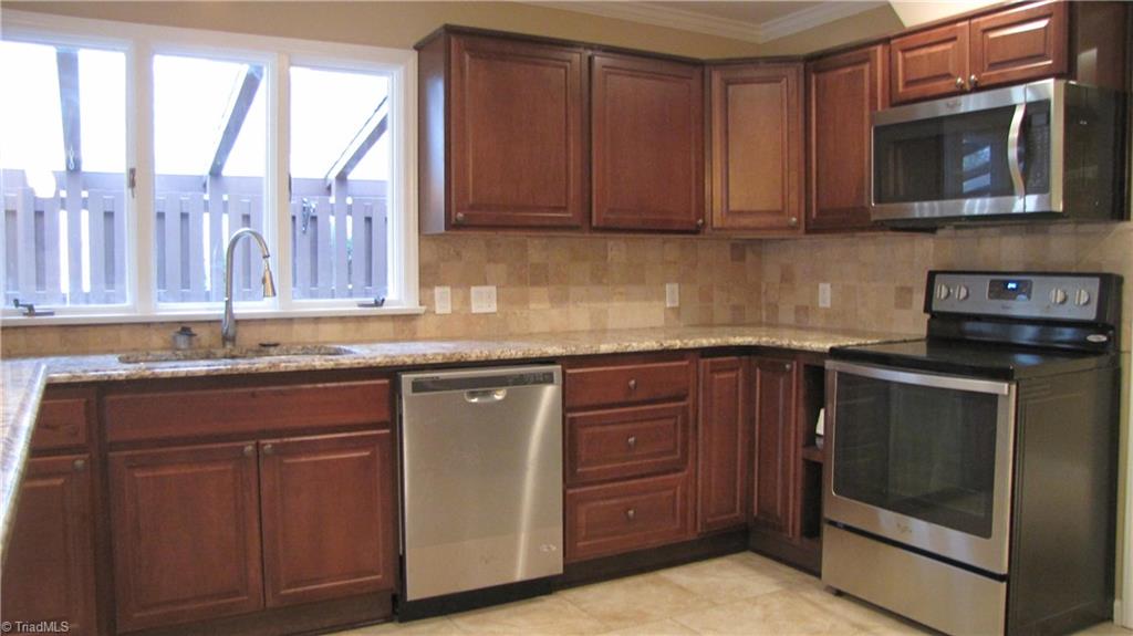 1117 Gatehouse Road High Point, NC 27262 - Photo 7 of 21 Gallery Image 7
