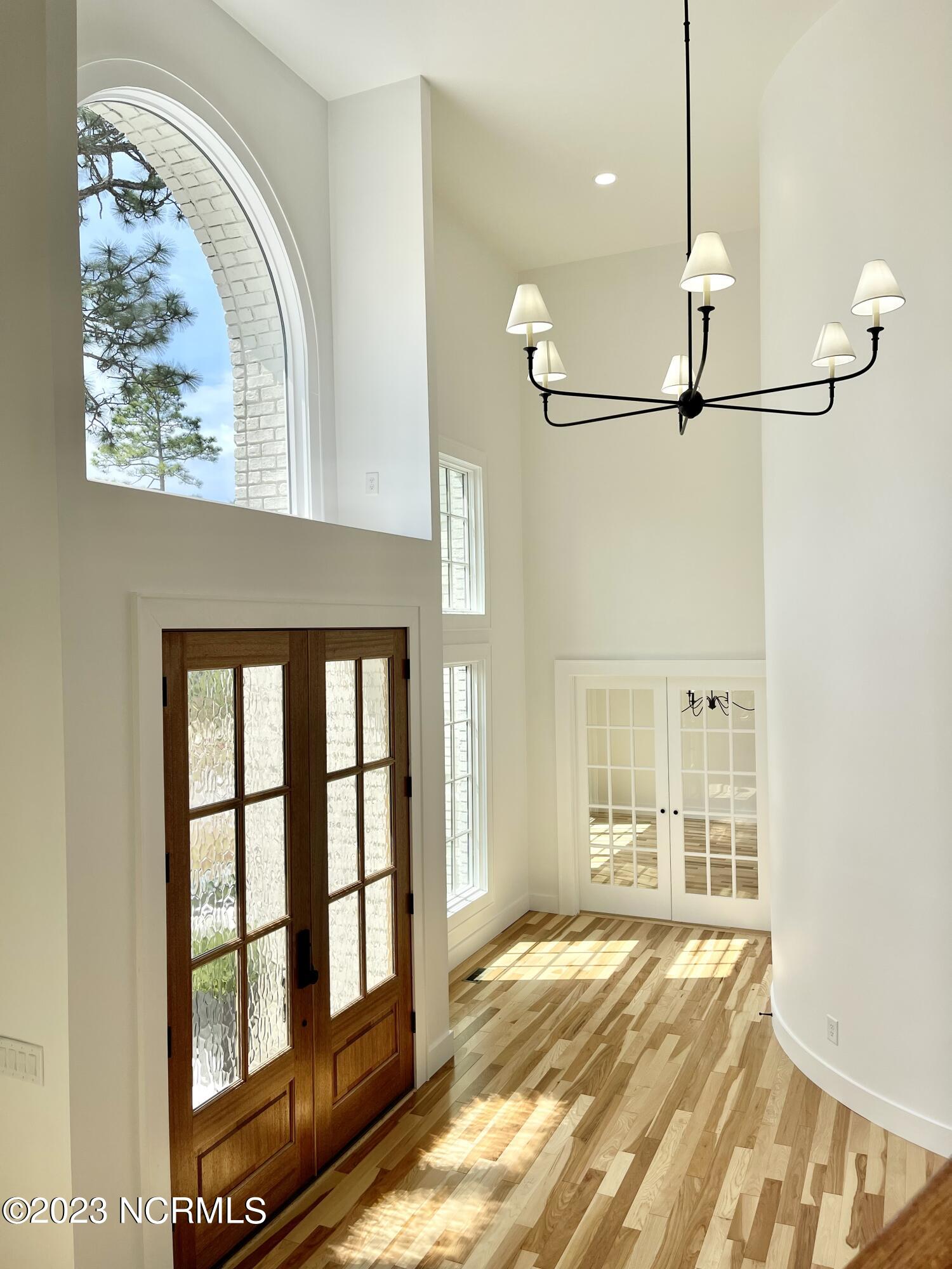 35 Braemar Road Pinehurst, NC 28374 - Photo 4 of 62 Foyer
