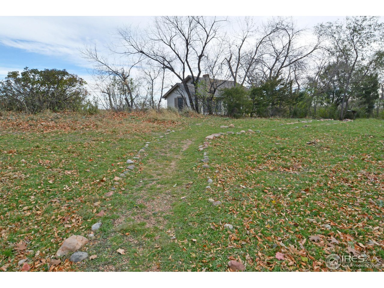 1590 Hillside Road Boulder, CO 80302 - Photo 9 of 25 a view of a green field