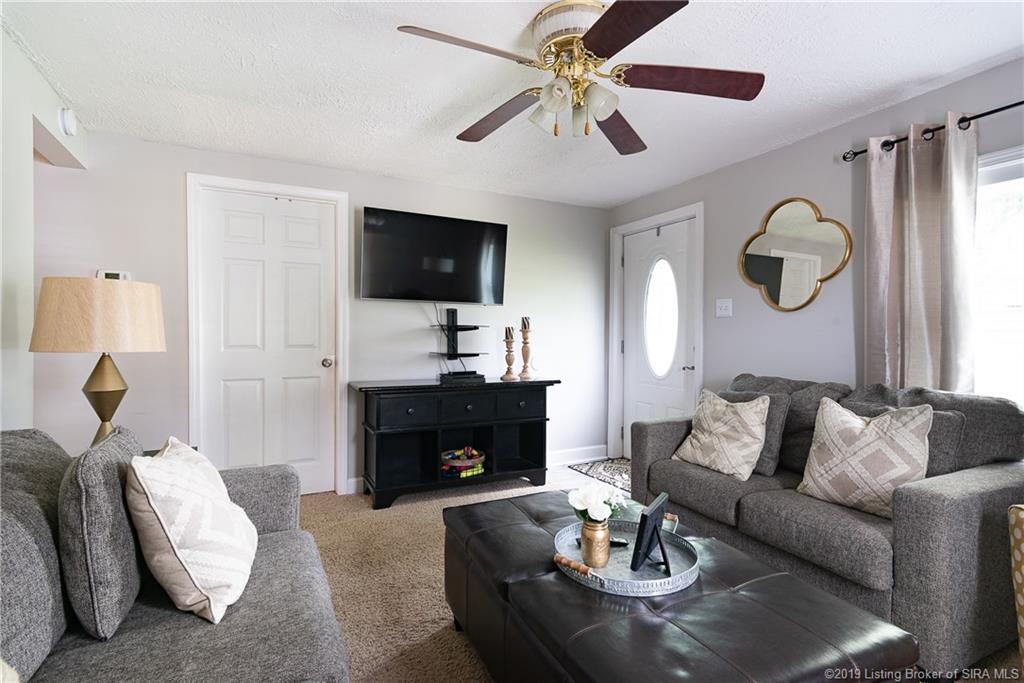 7005 Pekin Road Greenville, IN 47124 - Photo 5 of 36 Gallery Image 5