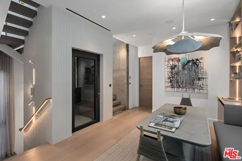 $34,950,000 | 938-940 Palisades Beach Road, Santa Monica, CA 90403