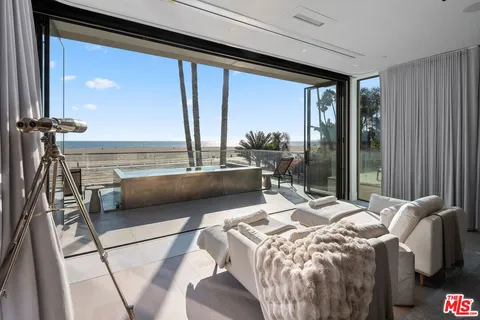 $34,950,000 | 938-940 Palisades Beach Road, Santa Monica, CA 90403