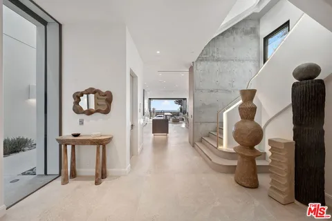 $34,950,000 | 938-940 Palisades Beach Road, Santa Monica, CA 90403