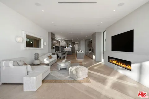 $34,950,000 | 938-940 Palisades Beach Road, Santa Monica, CA 90403