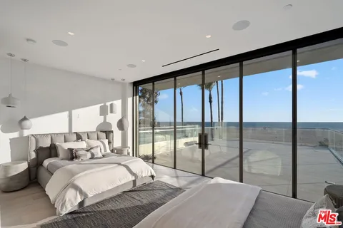 $34,950,000 | 938-940 Palisades Beach Road, Santa Monica, CA 90403