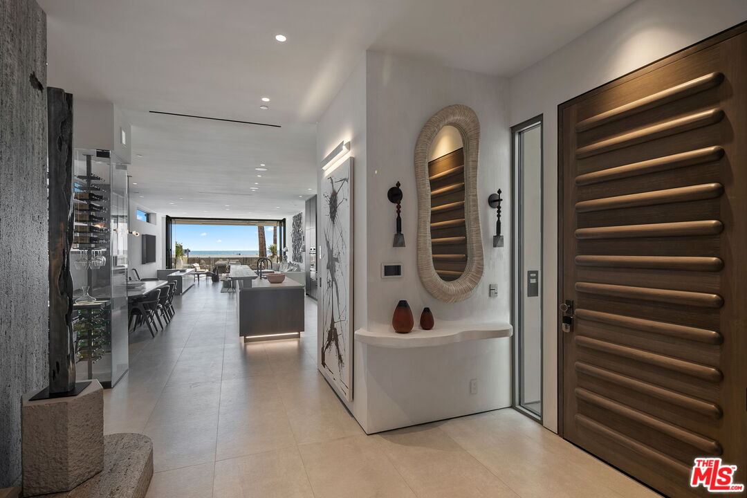 938-940 Palisades Beach Road Santa Monica, CA 90403 - Photo 7 of 72