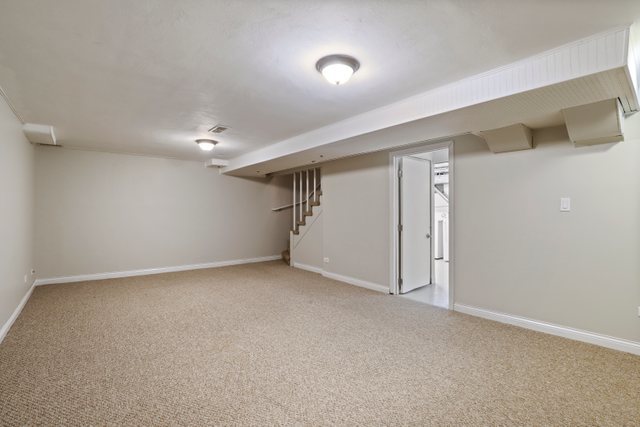 309 East Avenue Park Ridge, IL 60068 - Photo 24 of 32 a view of an empty room