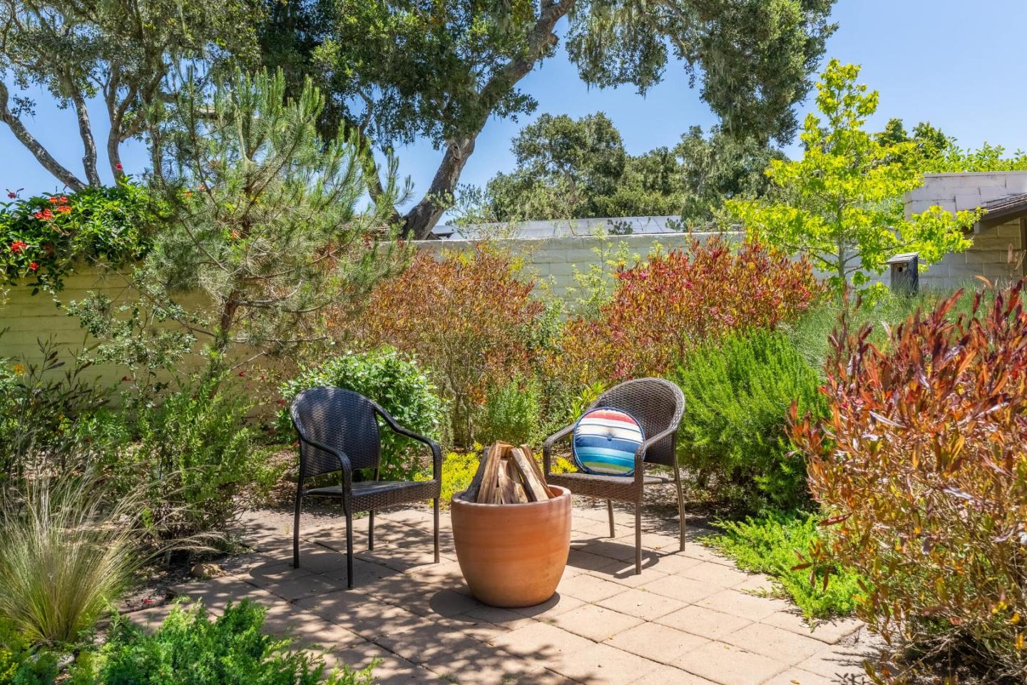 113 Littlefield Road Monterey, CA 93940 - Photo 6 of 33