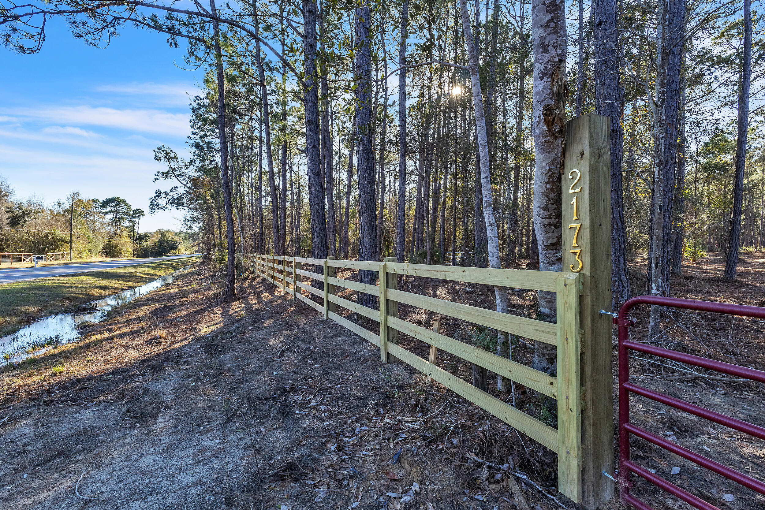2173 Garcon Point Road Milton, FL 32583 - Photo 1 of 17