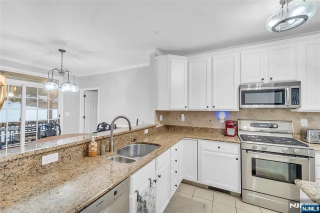 $799,000 | 58 Pheasant Run, Unit 12, Old Tappan, NJ 07675