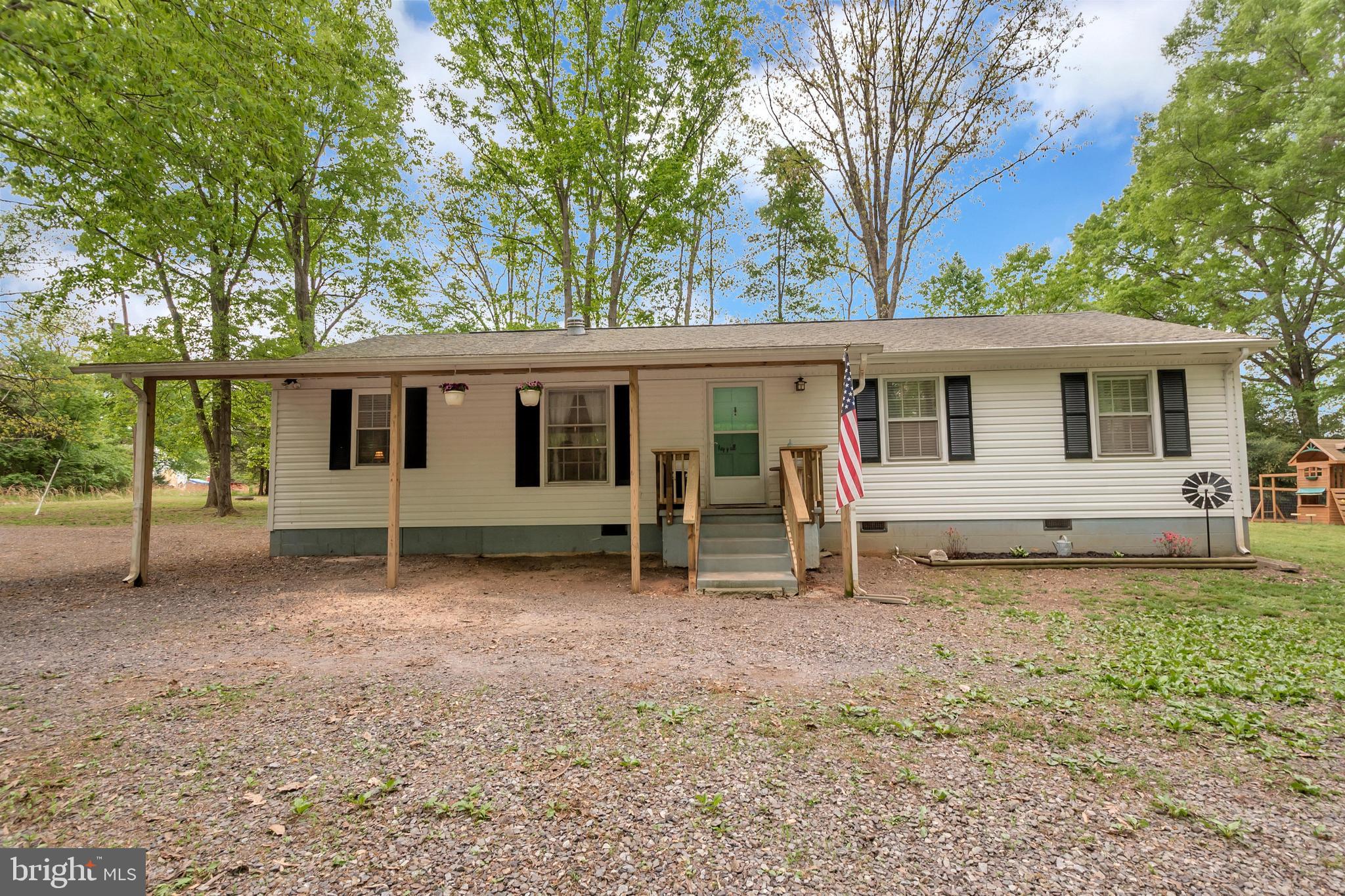 300 Granite Road Spotsylvania, VA 22553 - Photo 2 of 29 Private country living but only minutes to all