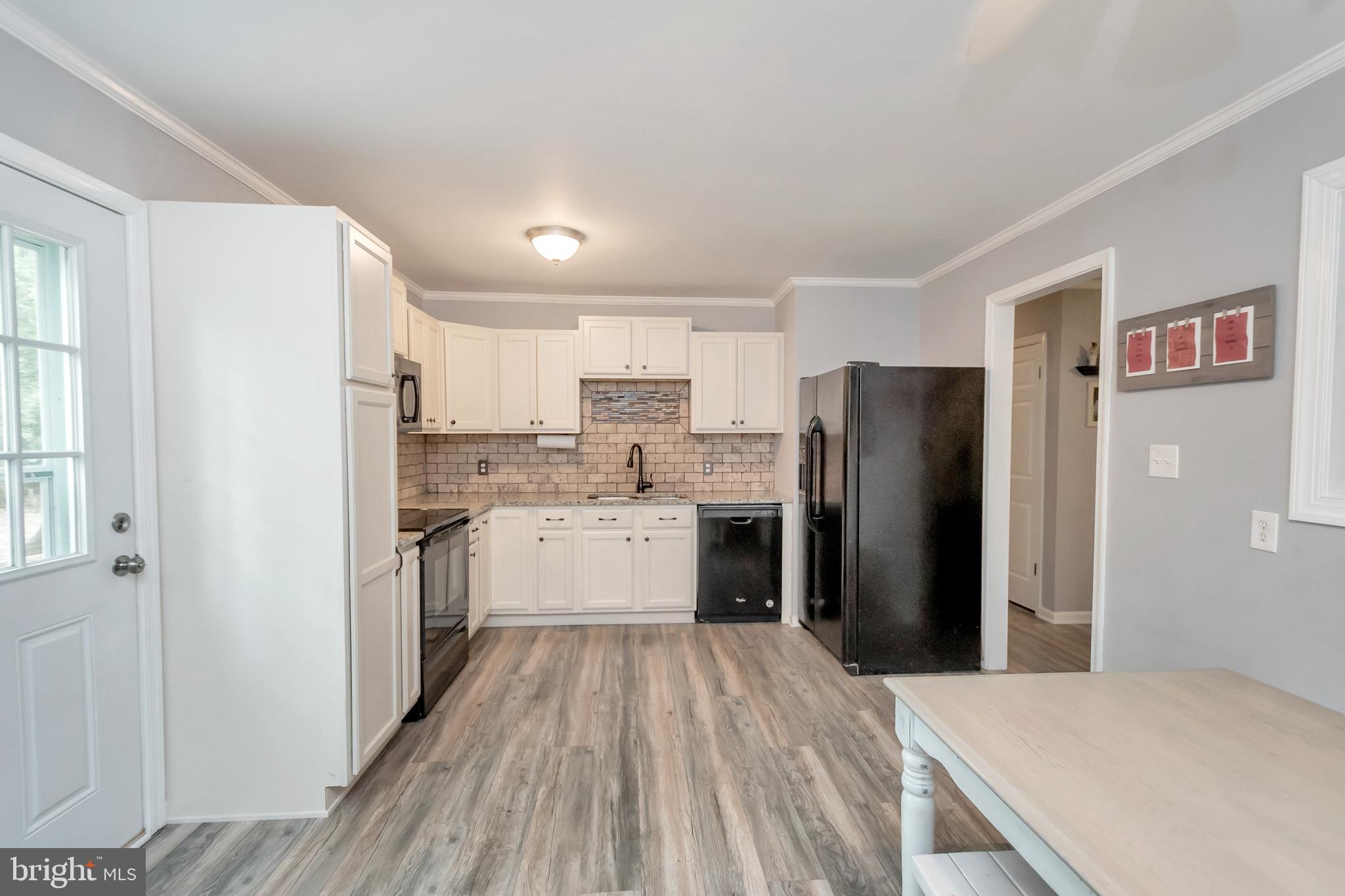 300 Granite Road Spotsylvania, VA 22553 - Photo 13 of 29 Upgraded kitchen with gorgeous counter tops