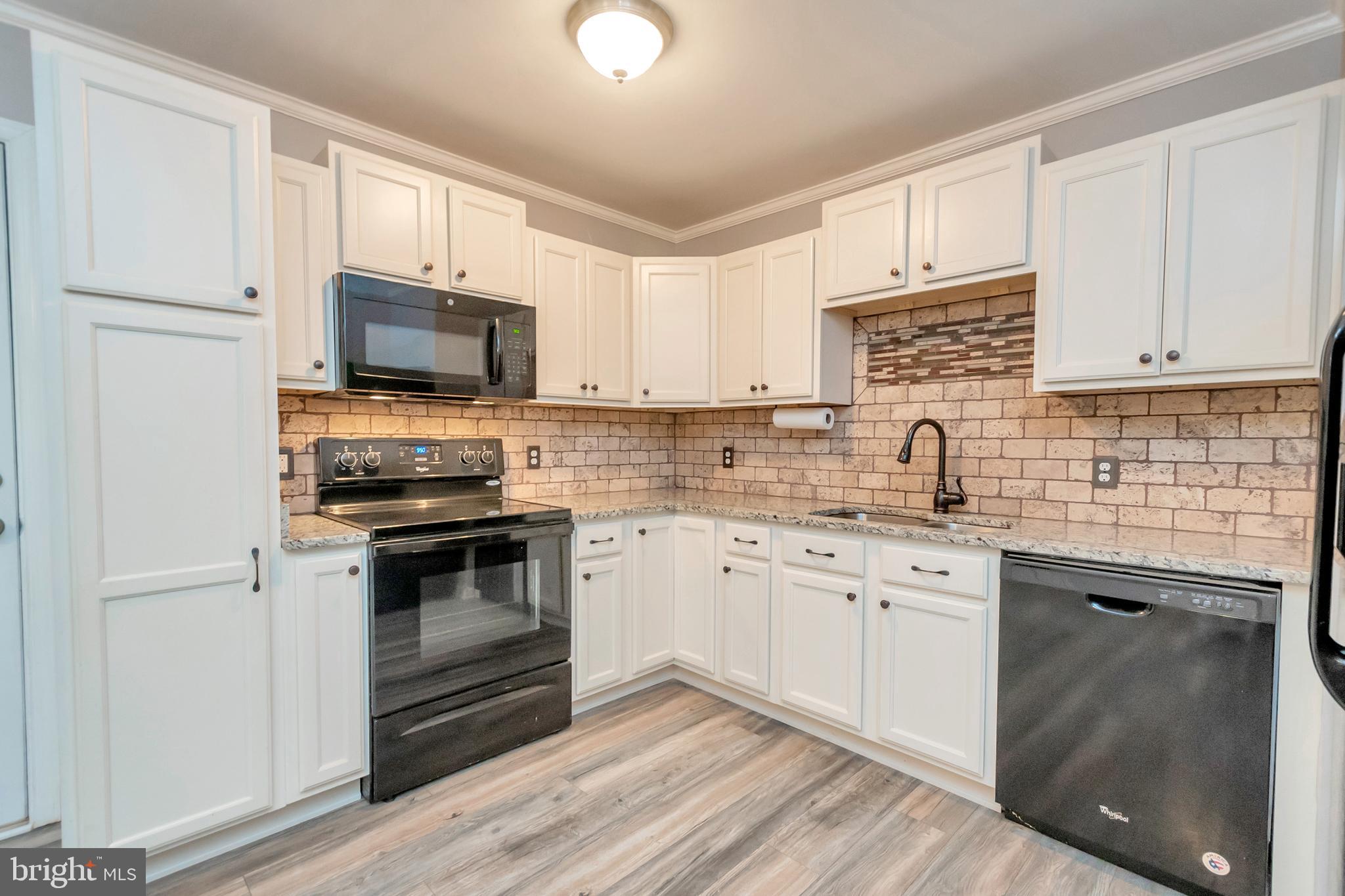 300 Granite Road Spotsylvania, VA 22553 - Photo 15 of 29 Beautiful backsplash