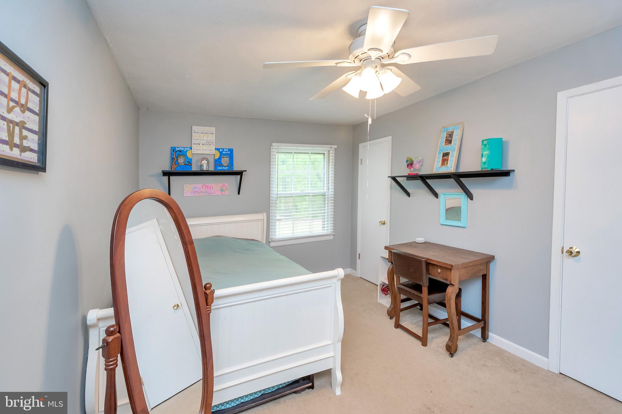 300 Granite Road Spotsylvania, VA 22553 - Photo 17 of 29 Double closets