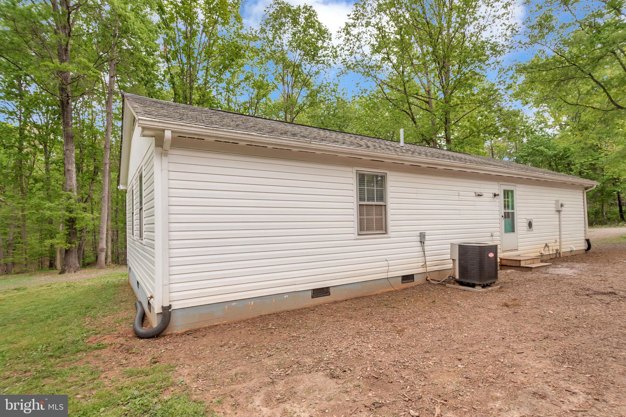300 Granite Road Spotsylvania, VA 22553 - Photo 22 of 29 Privacy!