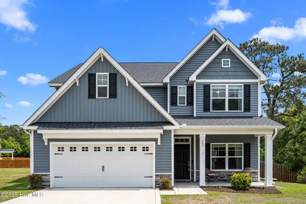 $2,600 | 303 Red Cedar Drive, Sneads Ferry, NC 28460