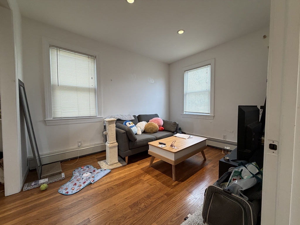 1 Harding Street, Unit 3 Cambridge, MA 02141 - Photo 5 of 16