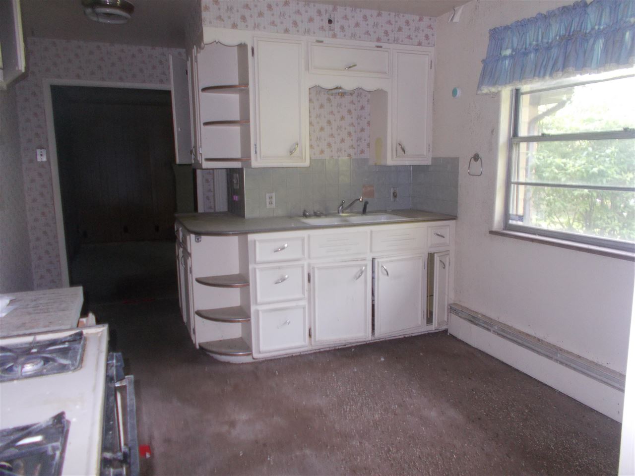 3255 Mackin Road Flint, MI 48504 - Photo 4 of 13