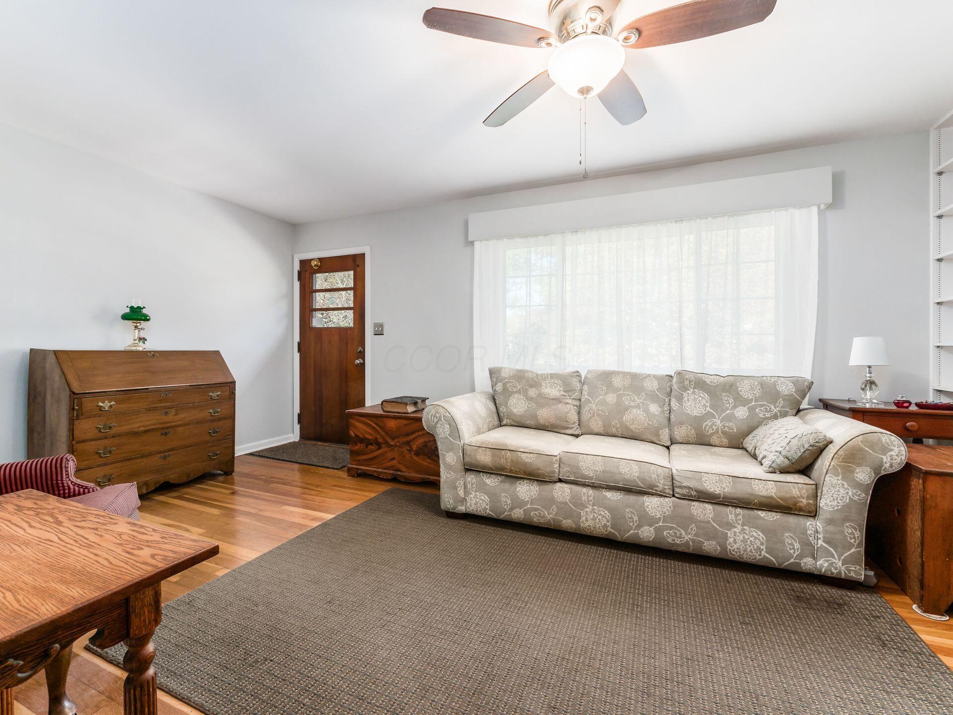 1915 Zollinger Road Columbus, OH 43221 - Photo 10 of 57 011_2e9f_N 1915 Zollinger 008
