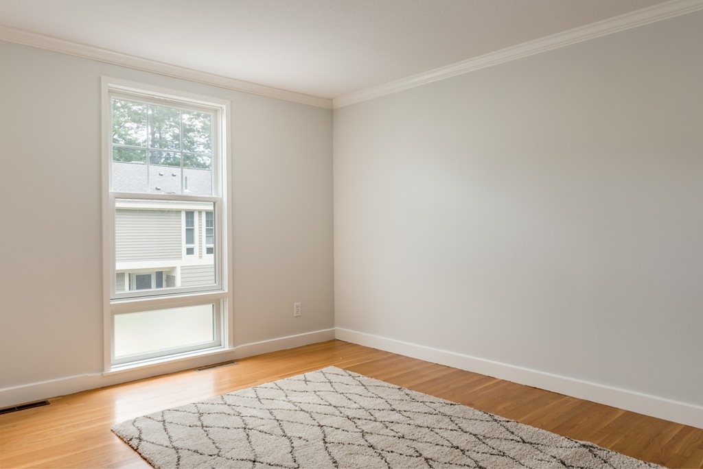 11 Oak Street, Unit 11 Wellesley, MA 02482 - Photo 13 of 18