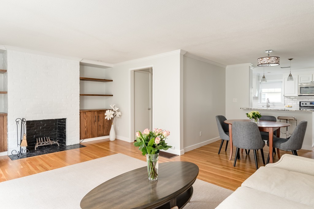 11 Oak Street, Unit 11 Wellesley, MA 02482 - Photo 8 of 18