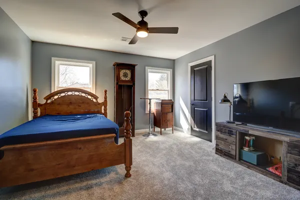 $325,000 | 1501 1st Avenue, Sterling, IL 61081