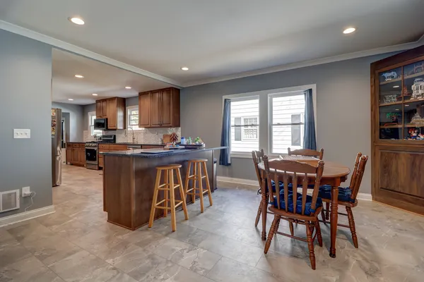 $350,000 | 1501 1st Avenue, Sterling, IL 61081