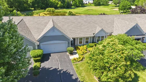 $320,000 | 2804 North Southern Hills Drive, Wadsworth, IL 60083
