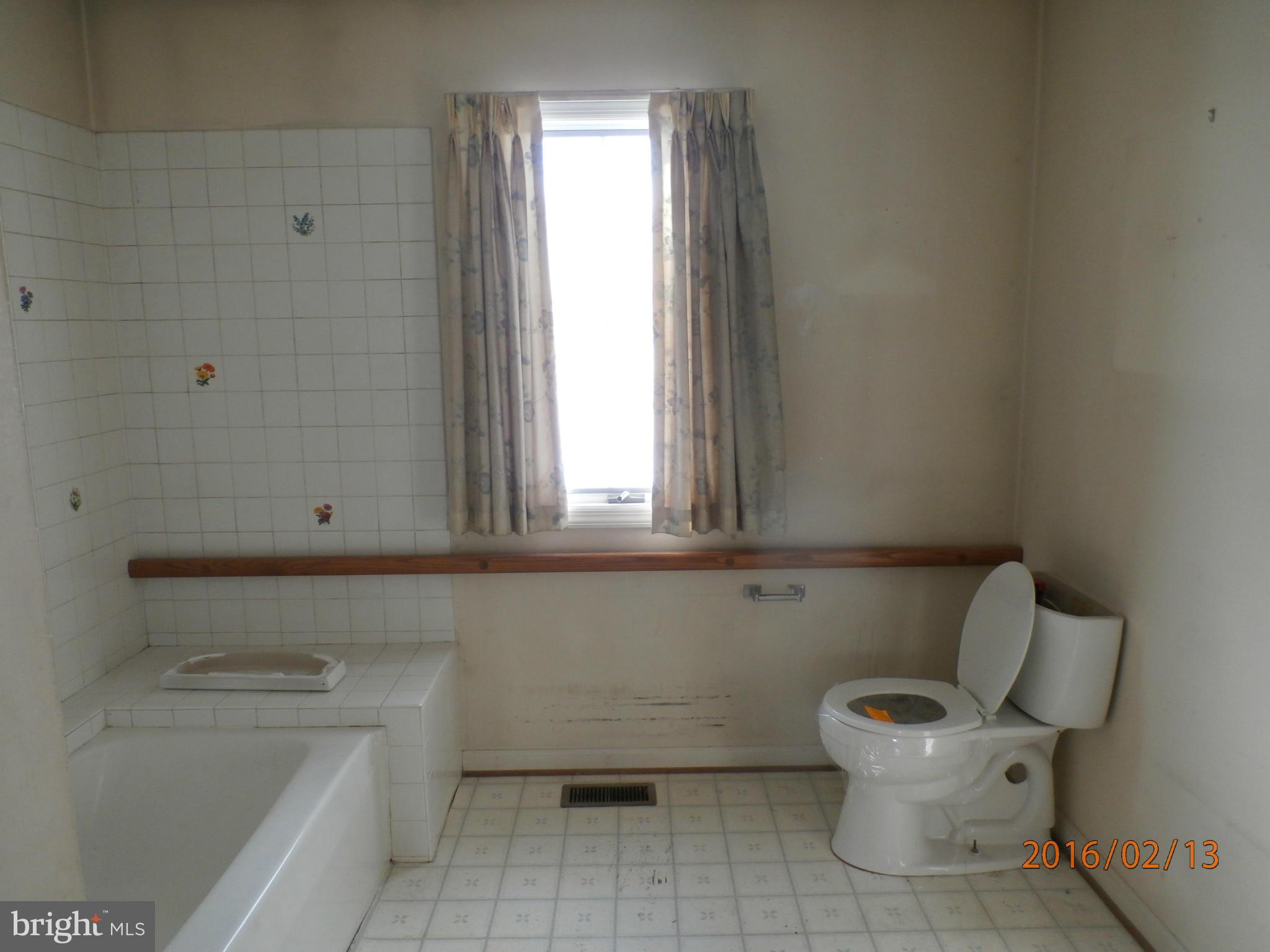 9054 Albaugh Road Union Bridge, MD 21791 - Photo 18 of 30 Bath (Master)