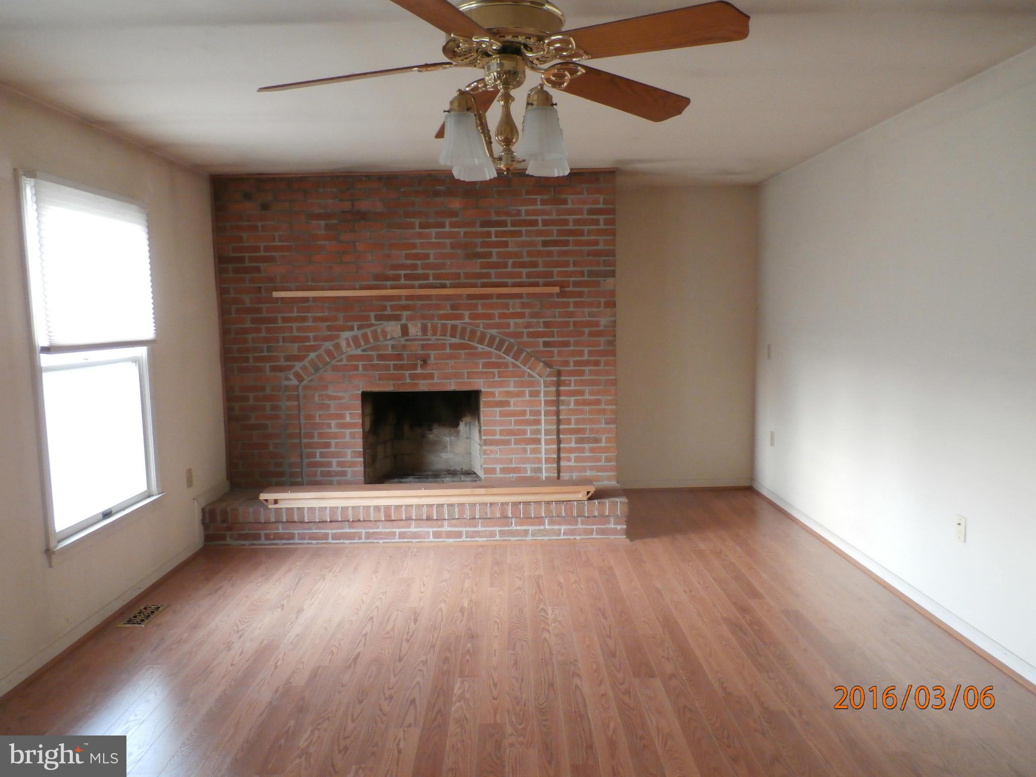 9054 Albaugh Road Union Bridge, MD 21791 - Photo 8 of 30 Family Room