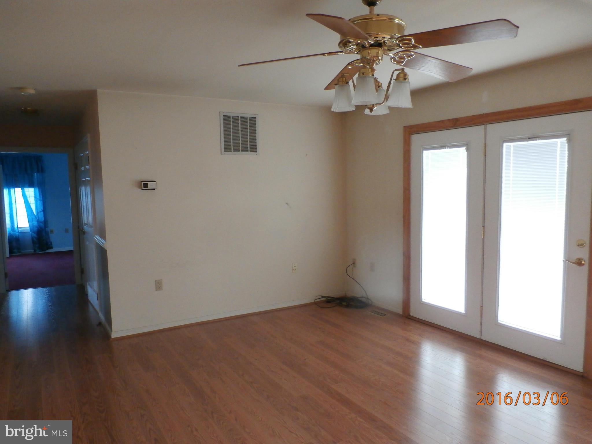 9054 Albaugh Road Union Bridge, MD 21791 - Photo 9 of 30 Family Room