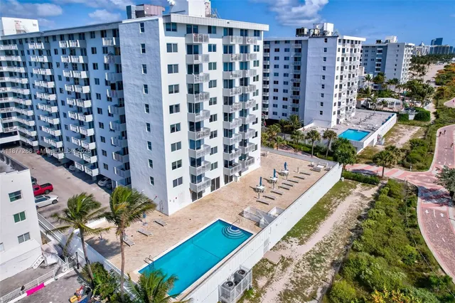 $399,000 | 345 Ocean Drive, Unit 407, Miami Beach, FL 33139