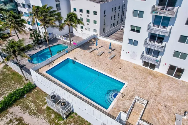 $399,000 | 345 Ocean Drive, Unit 407, Miami Beach, FL 33139