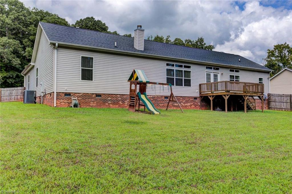 8607 Self Road Stokesdale, NC 27357 - Photo 6 of 30 Gallery Image 6