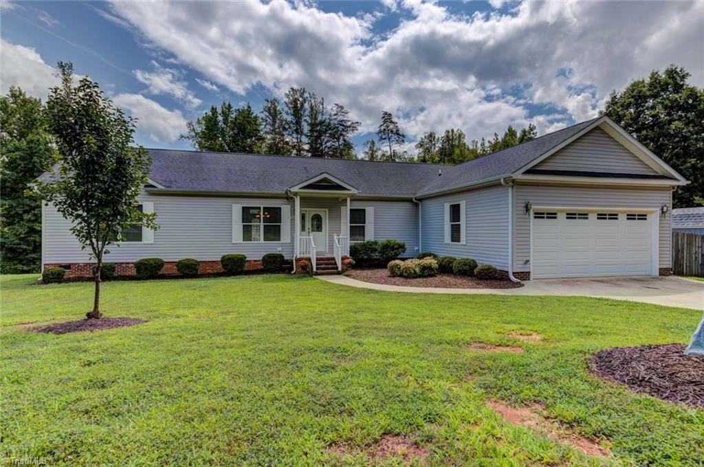 8607 Self Road Stokesdale, NC 27357 - Photo 9 of 30 Gallery Image 9