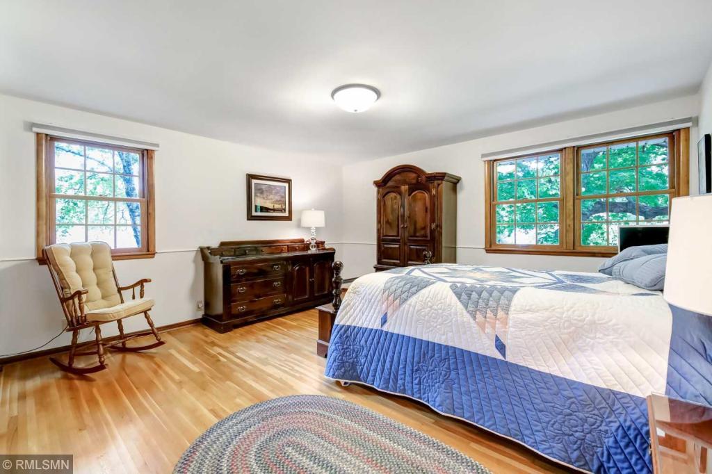 4235 Heathcote Road Deephaven, MN 55391 - Photo 17 of 32 Gallery Image 17