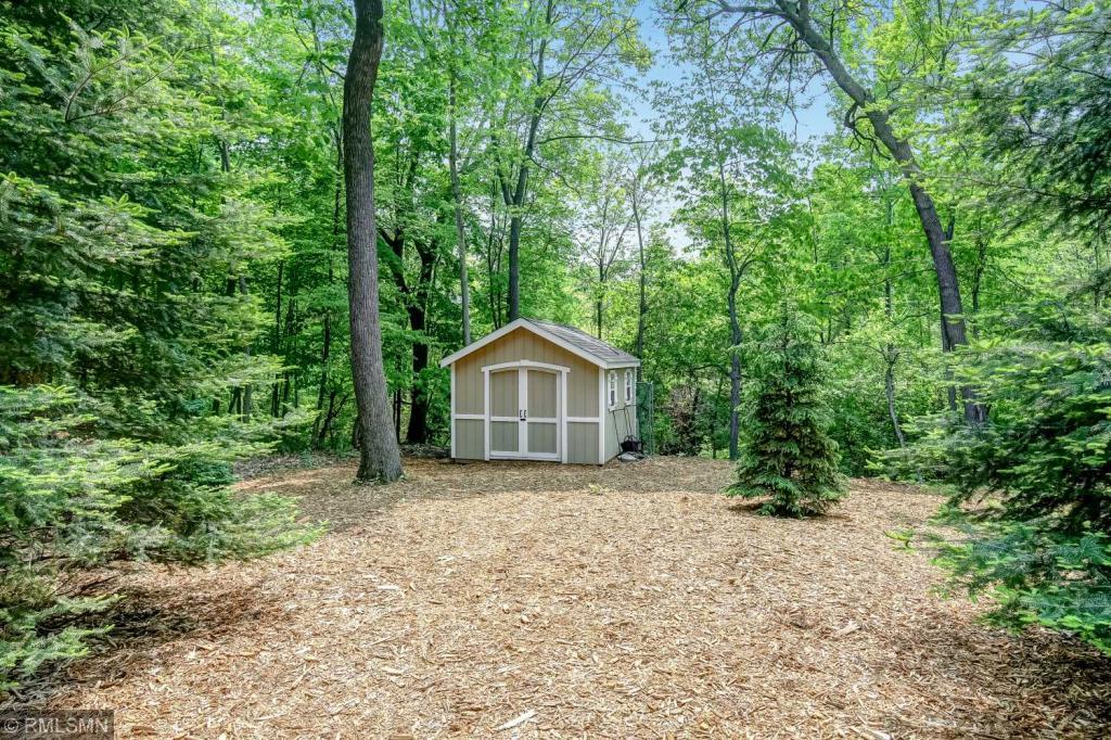 4235 Heathcote Road Deephaven, MN 55391 - Photo 26 of 32 Gallery Image 26
