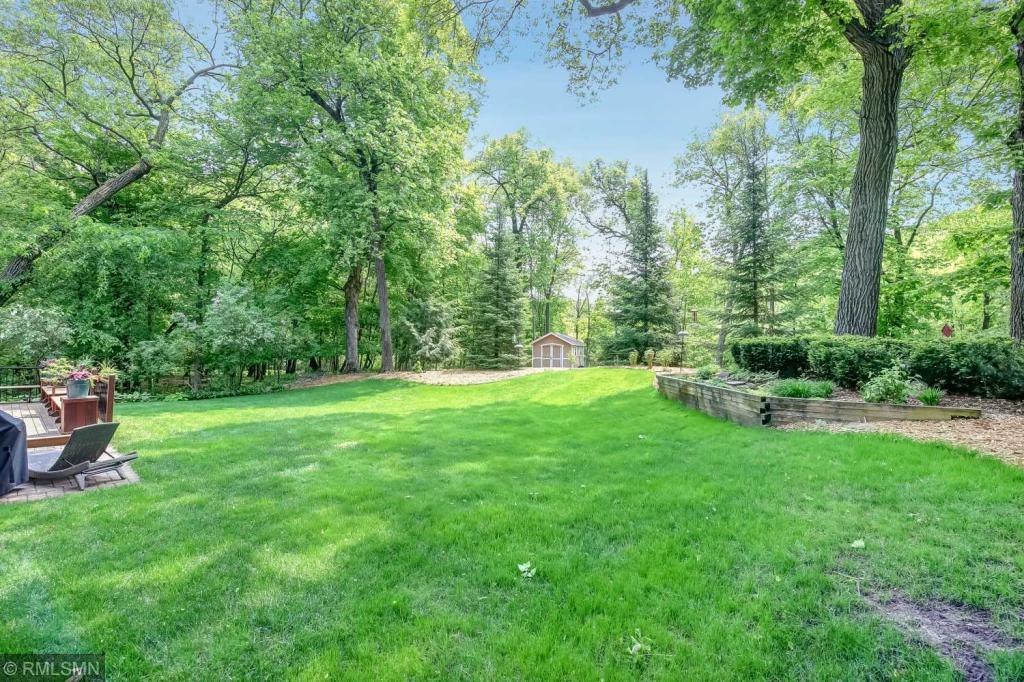 4235 Heathcote Road Deephaven, MN 55391 - Photo 27 of 32 Gallery Image 27