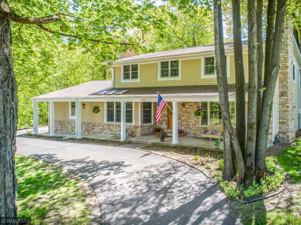 4235 Heathcote Road Deephaven, MN 55391 - Photo 28 of 32 Gallery Image 28