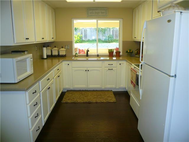 5671 Paddock Road Oceanside, CA 92057 - Photo 4 of 20 Kitchen