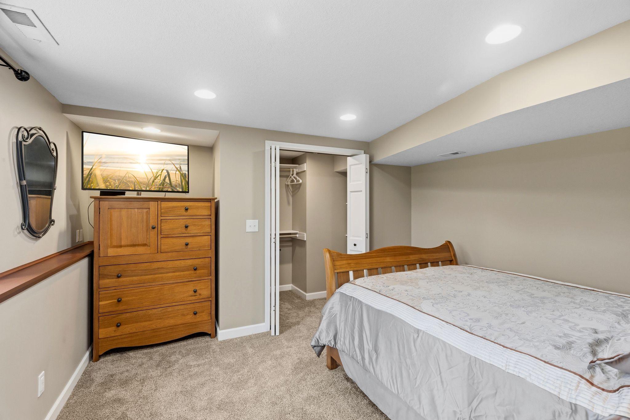 10053 Raleigh Court Woodbury, MN 55129 - Photo 26 of 37