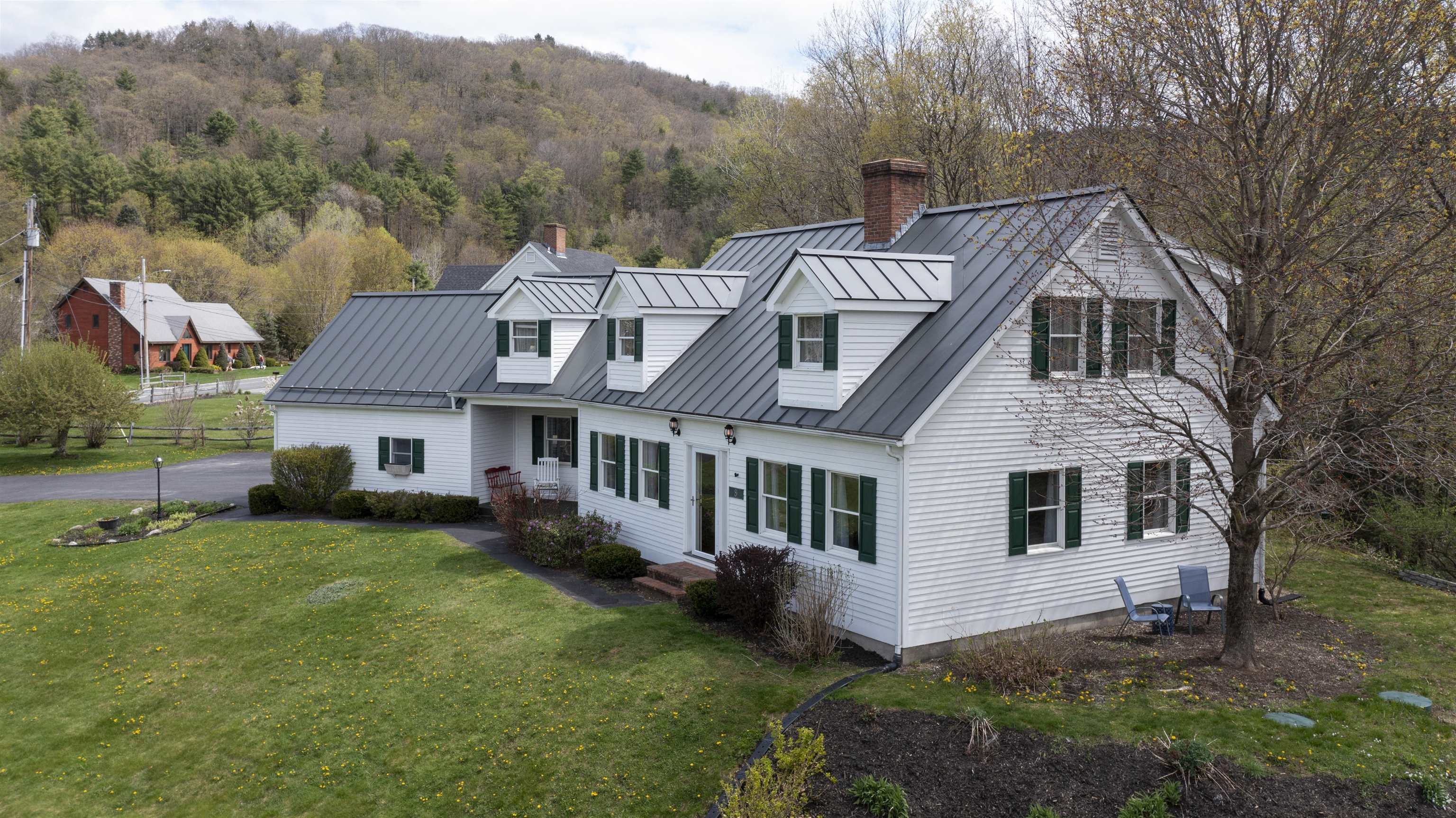 8 Walnut Hill Court Springfield, VT 05156 - Photo 2 of 34 Gallery Image 2