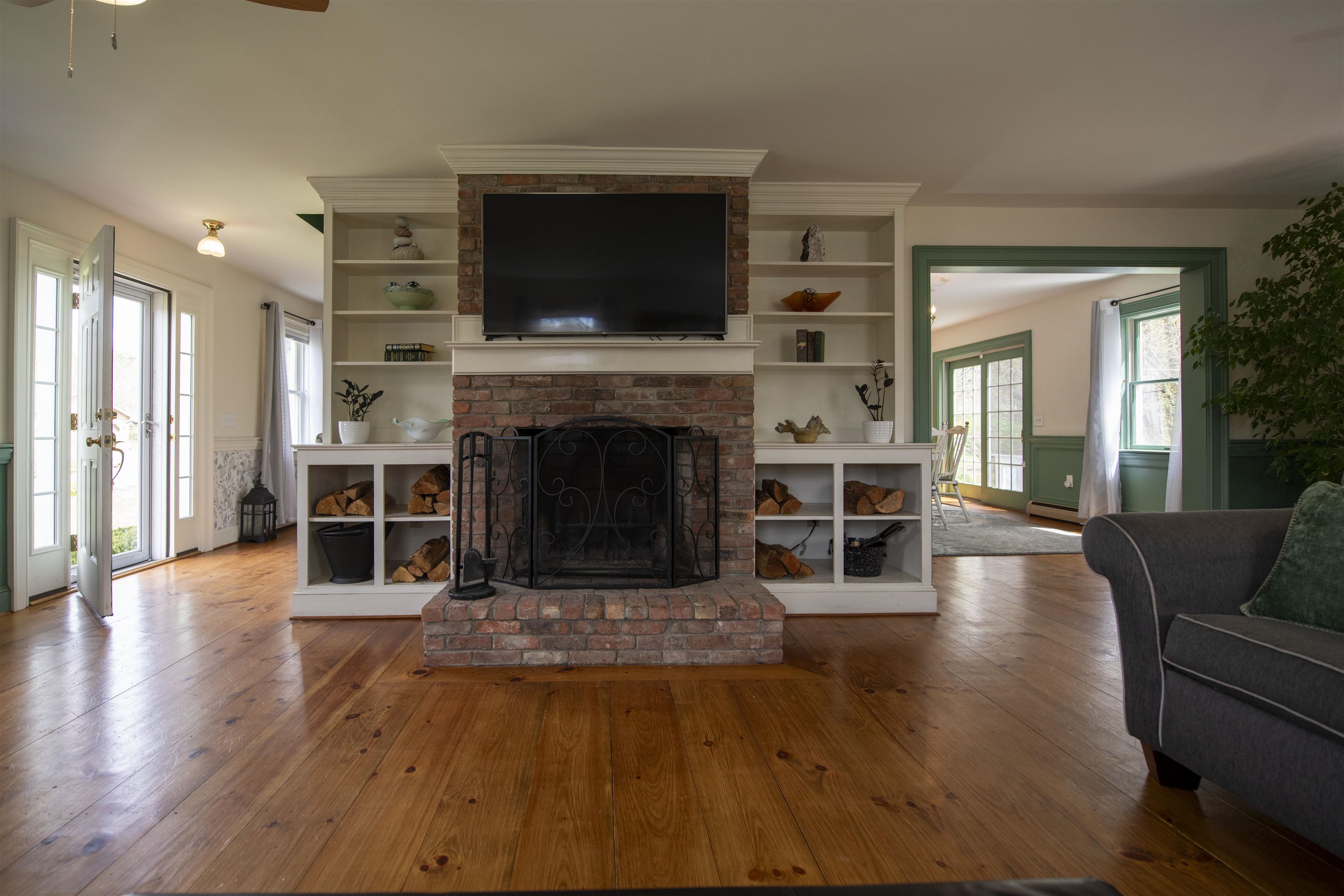8 Walnut Hill Court Springfield, VT 05156 - Photo 3 of 34 Gallery Image 3