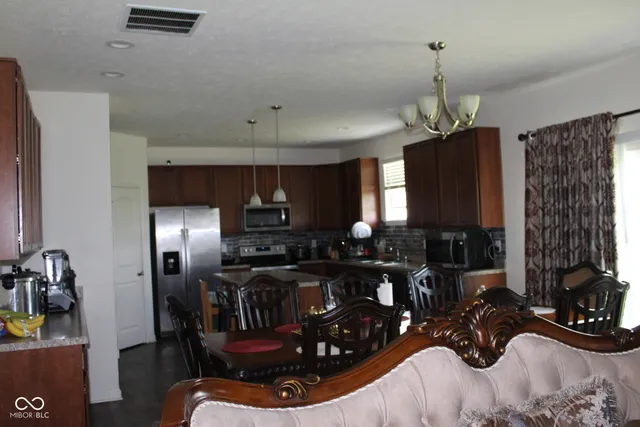 $385,000 | 9068 Thames Drive, Avon, IN 46123