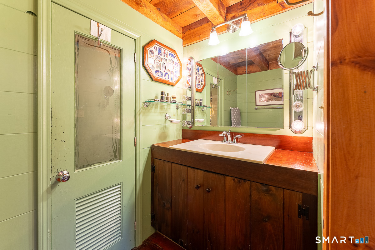 71 Mystic Road North Stonington, CT 06359 - Photo 18 of 32