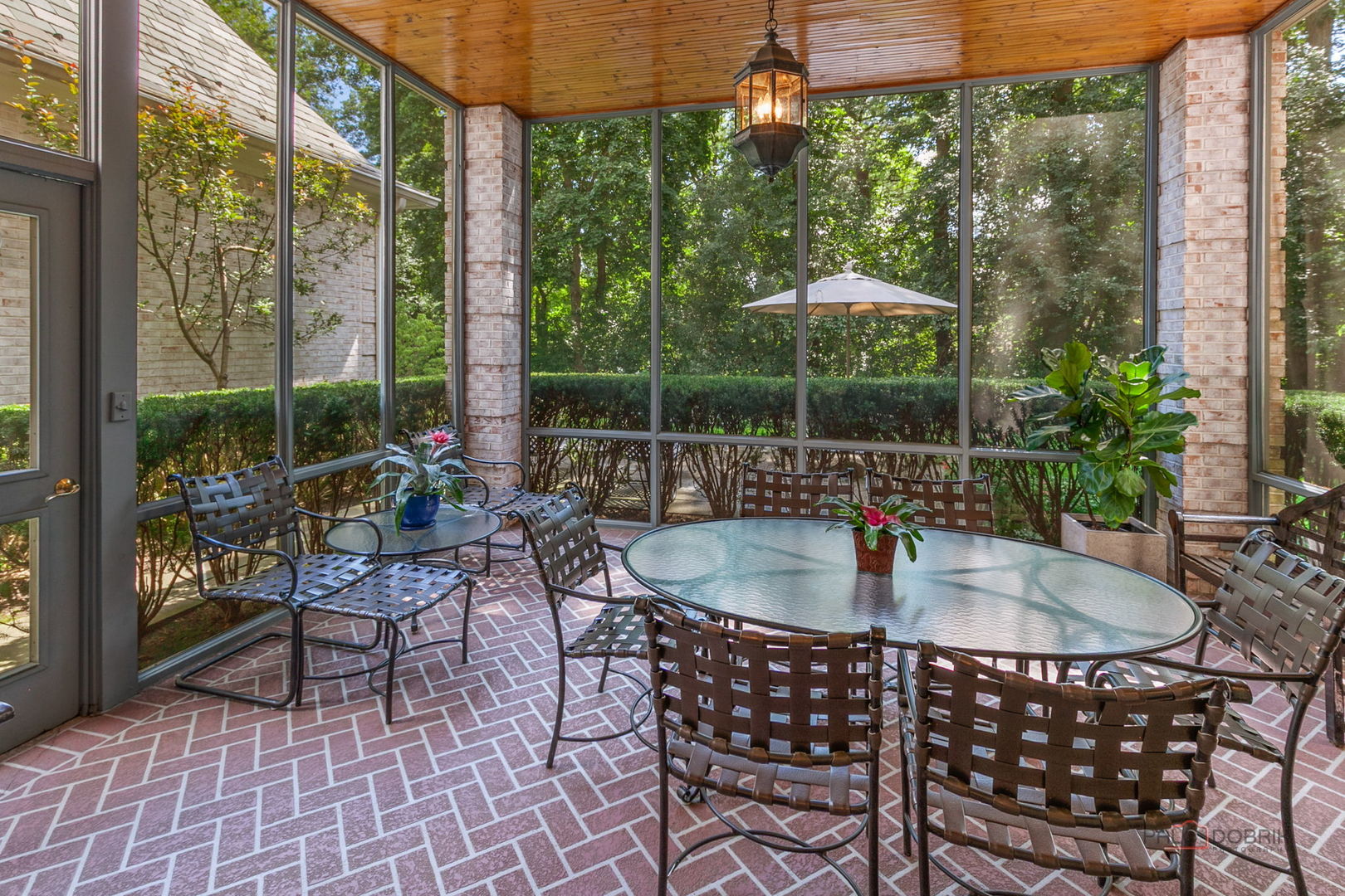 1271 North Green Bay Road Lake Forest, IL 60045 - Photo 20 of 57 a table and chairs in the patio