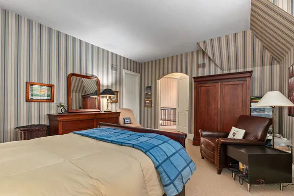 $3,295,000 | 1271 North Green Bay Road, Lake Forest, IL 60045