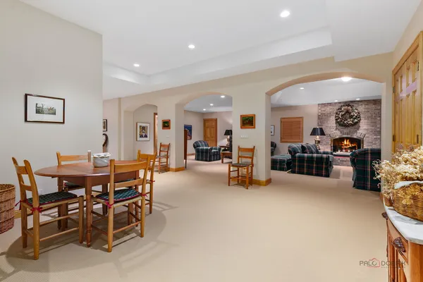 $3,295,000 | 1271 North Green Bay Road, Lake Forest, IL 60045