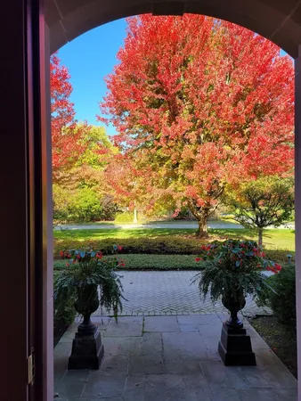 $3,295,000 | 1271 North Green Bay Road, Lake Forest, IL 60045