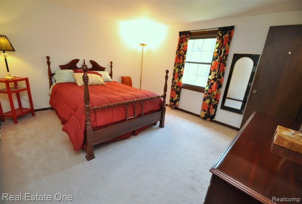 1698 North Kilburn Road Rochester, MI 48306 - Photo 32 of 43 Bedroom 4